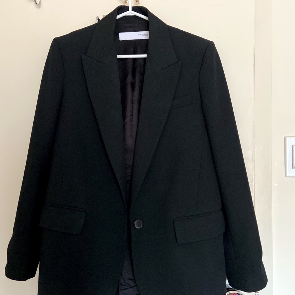 black structured blazer